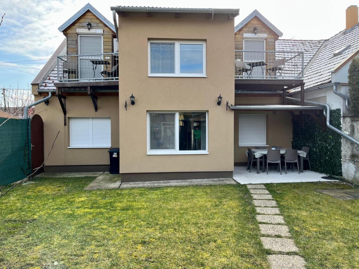 Rabbit Apartman Mosonmagyaróvár Exterior foto